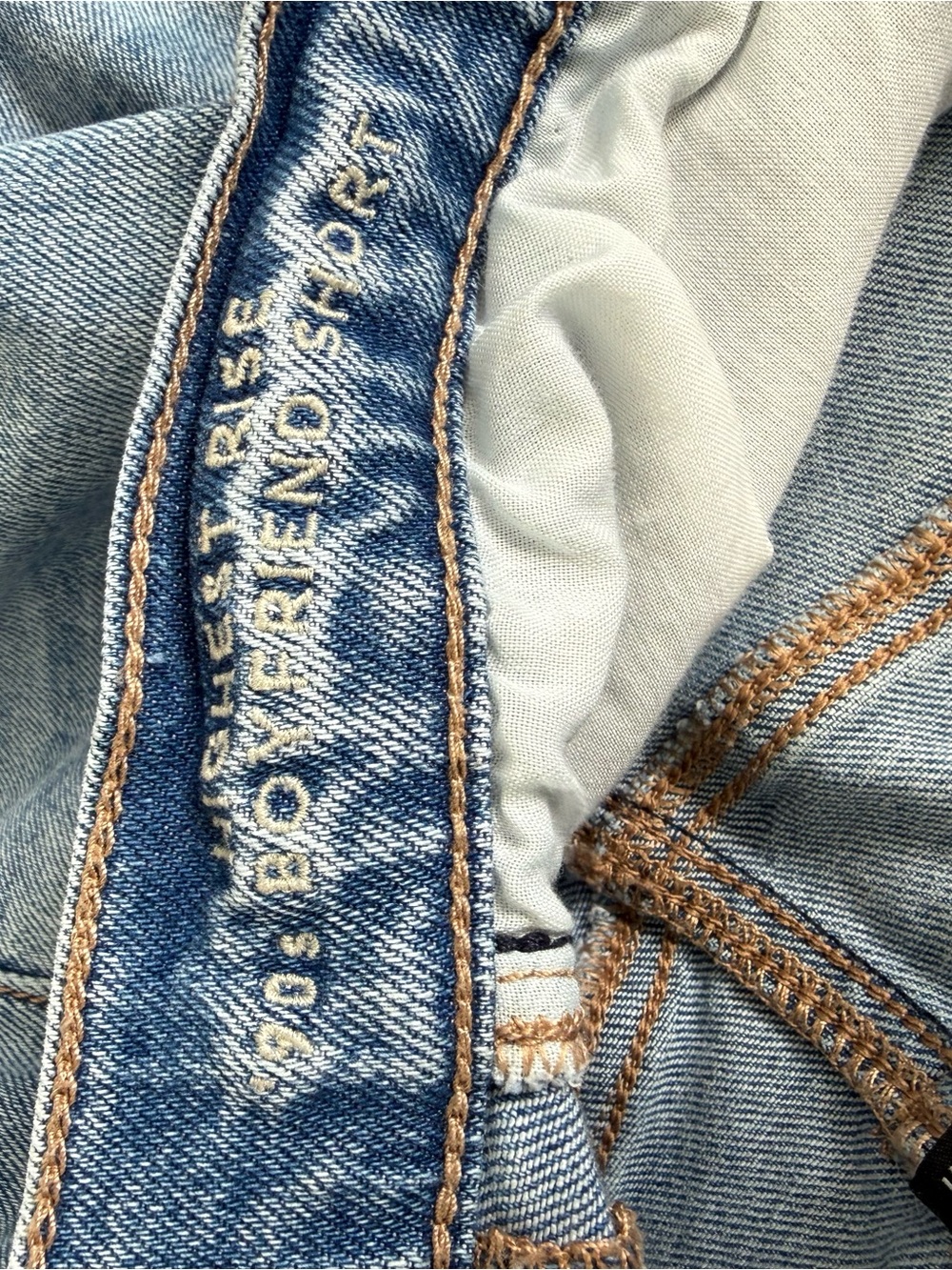 AMERICAN EAGLE | Highest Rise 90s Boyfriend Short - Size 6 - Picture 7 of 11